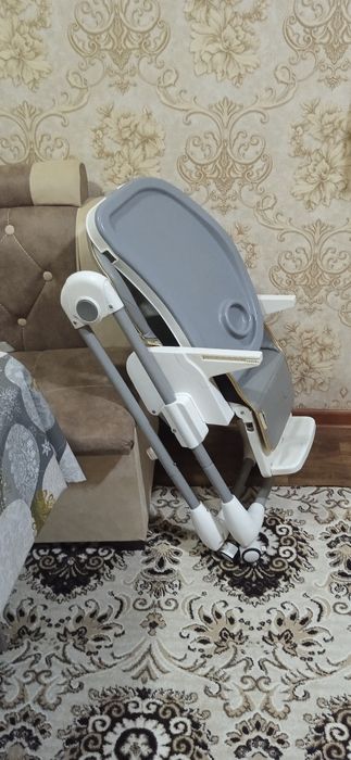 Продам стульчик для кормления