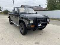 Nissan Navara (king cab)-epocă-INMATRICULAT-pentru cunoscători