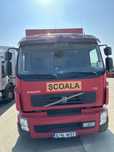 Ansamblu școală Volvo FE 240 BDF si remorcă Tang Karl