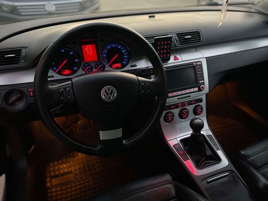 Vând schimb passat b6
