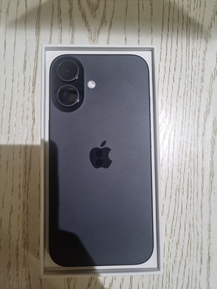 Iphone 16 128гб  Продаётся или обмен на Iphone 16 pro max