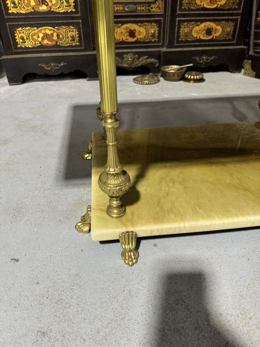 Masa pentru cafea din bronz cu blaturi de polirasina