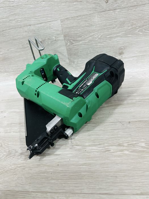 Pistol cuie Hikoki NR1980DBCL