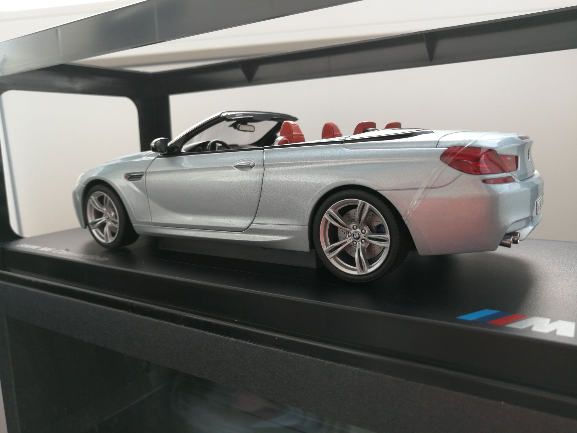 PARAGON BMW M6 CONVERTIBLE SILVER machetă din metal scara 1:18