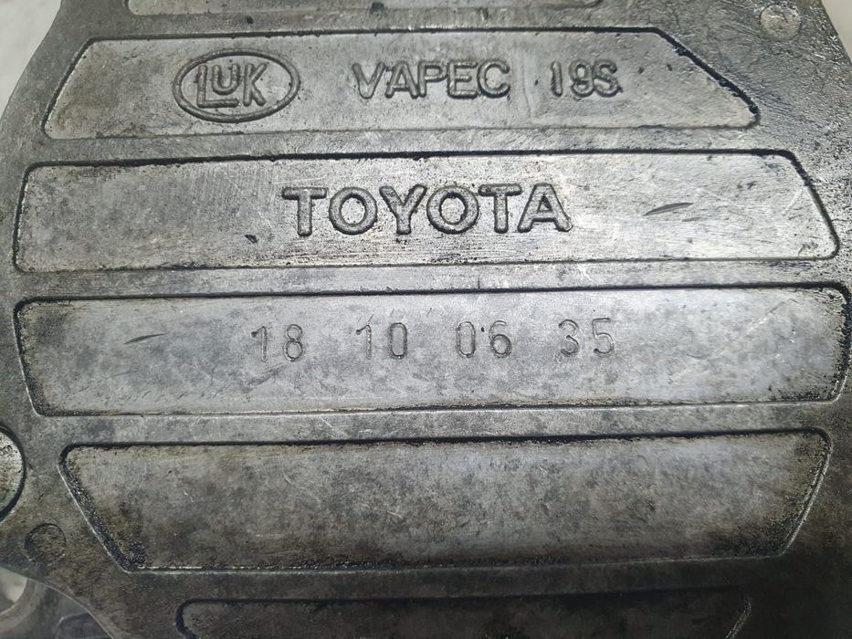 Pompa vacuum 2.2 d-cat 18100635 Toyota Avensis 2 T25 [facelift] [2006