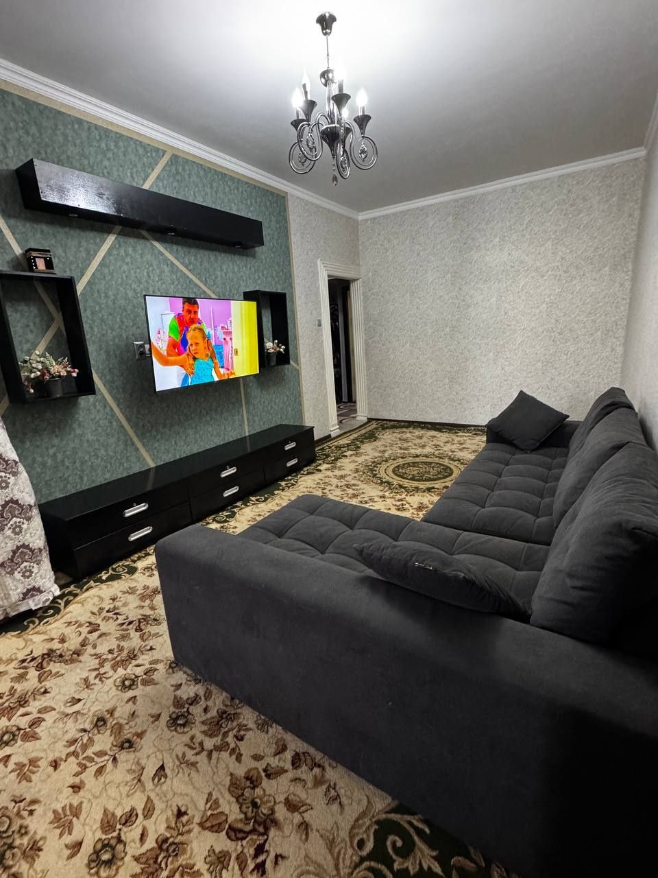 Продается трёхкомнатная квартира возле Бектимирского Ровд