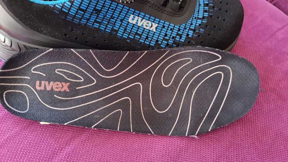 Pantofi UVEX1 G2 S1 SRC ESD marimea 37,5-38 stare impecabila