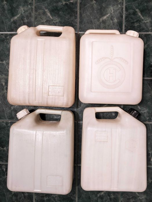 Туба 10 литра 4 БРОЯ за гориво течности храна бутилка