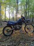 Se vinde Yamaha xt 350 defectă