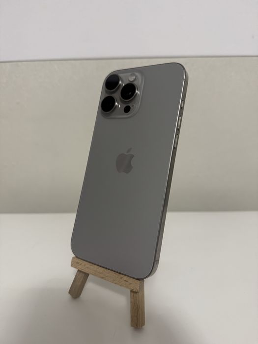 Iphone 16 pro max 256 gb baterie 96% stare excelenta