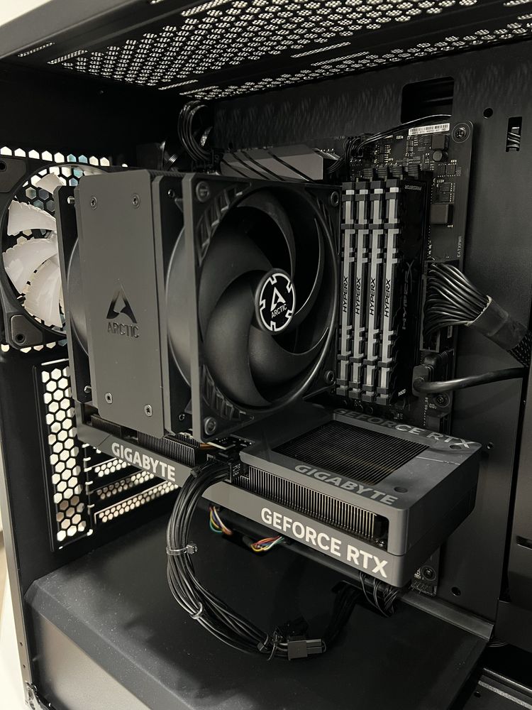 Calculator / Unitate Gaming Ryzen 5, RTX 4060Ti, 32Gb RAM, 1Tb SSD