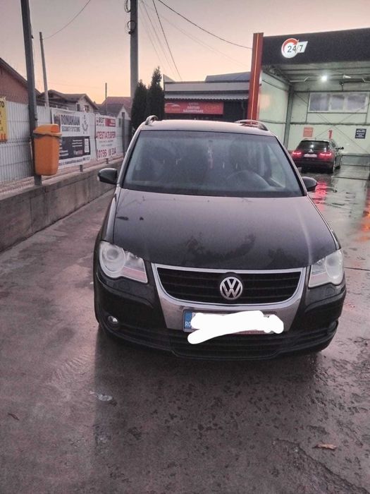 Vând Touran 2008