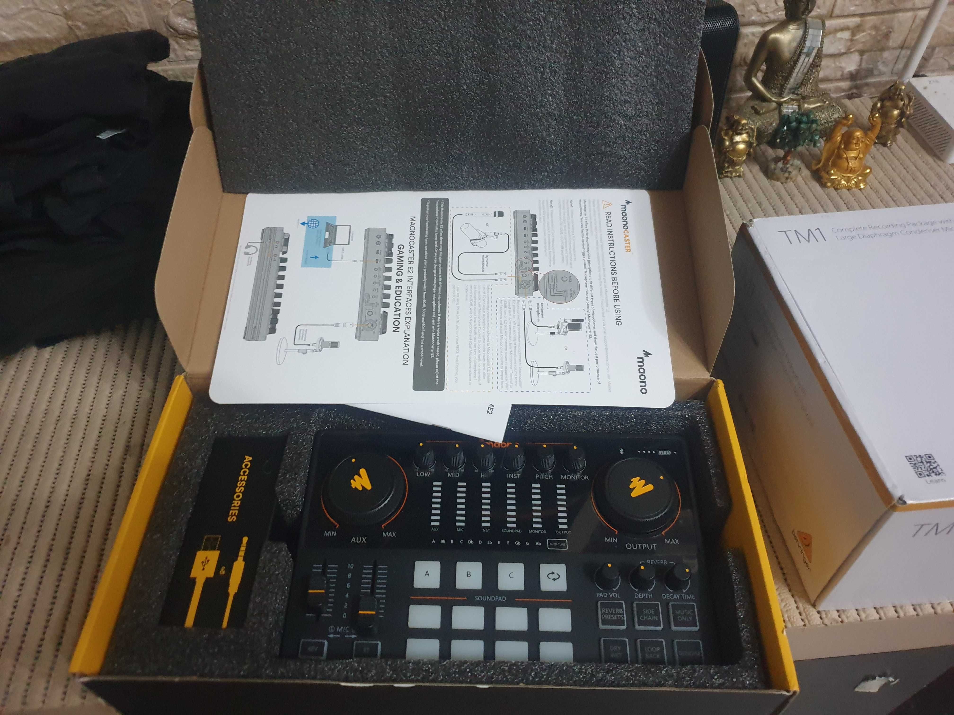 Interfata Audio Pentru Stream/podcast/karaoke+MICROFON.NOI IN CUTII