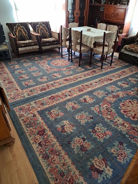 Covoare, pături, cearșafuri, perne..