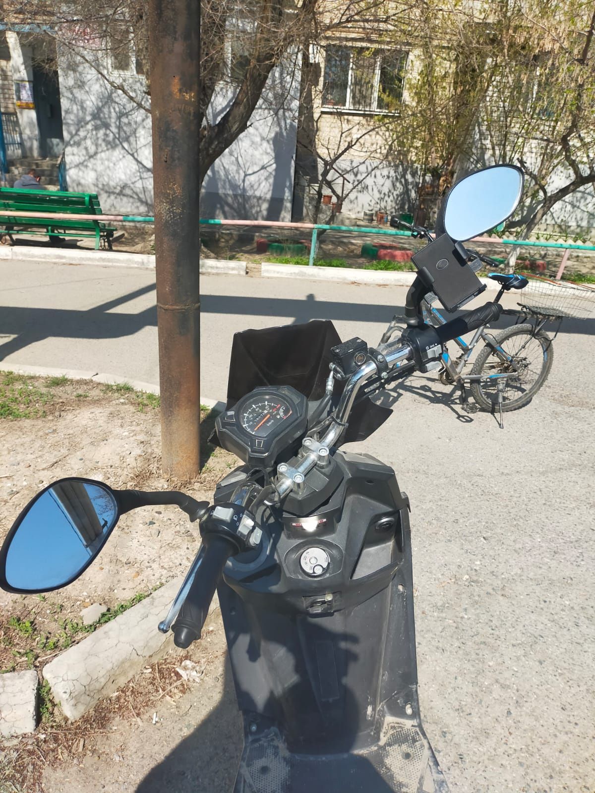 Мотоцикл скутер жакы