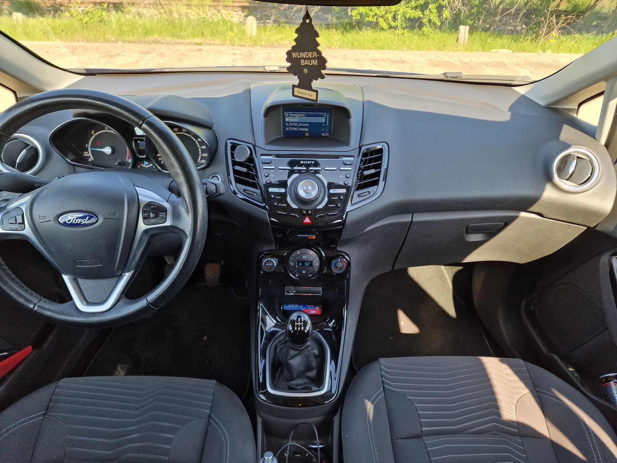 Ford Fiesta 1.6 TDCi 95 cp Titanium Facelift an 2014