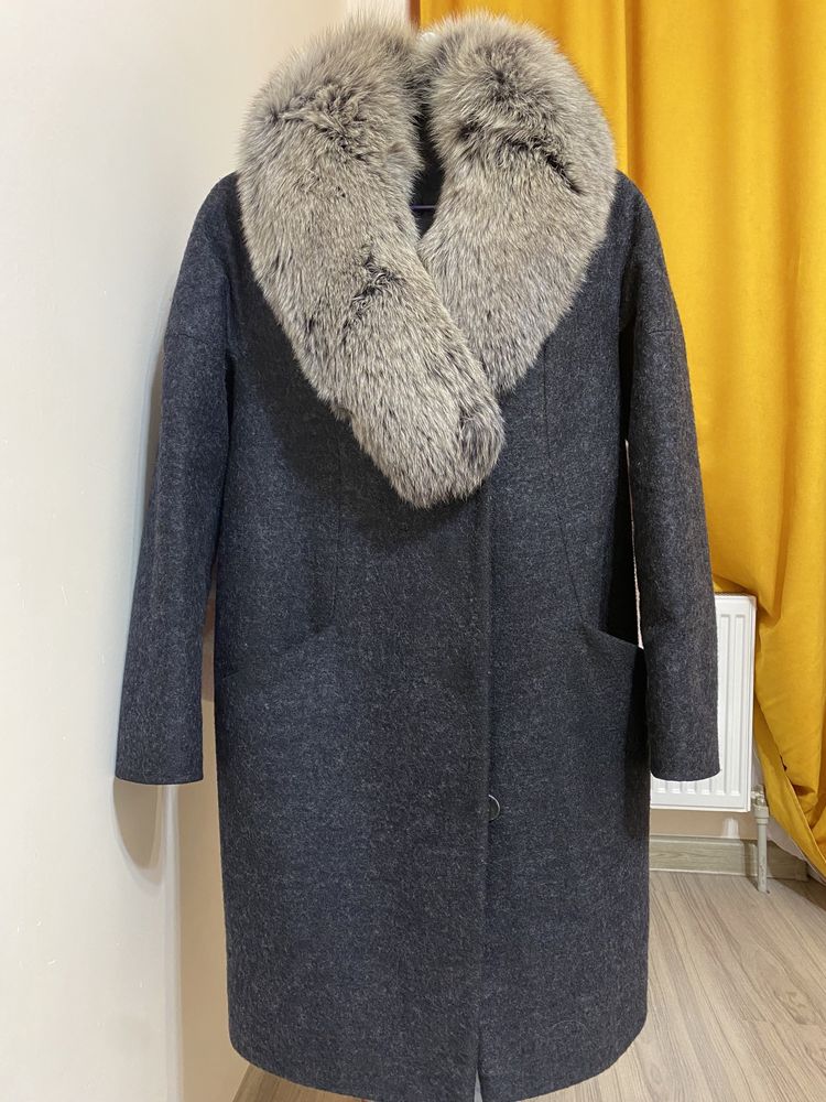 Продам женское зимнее пальто размер S