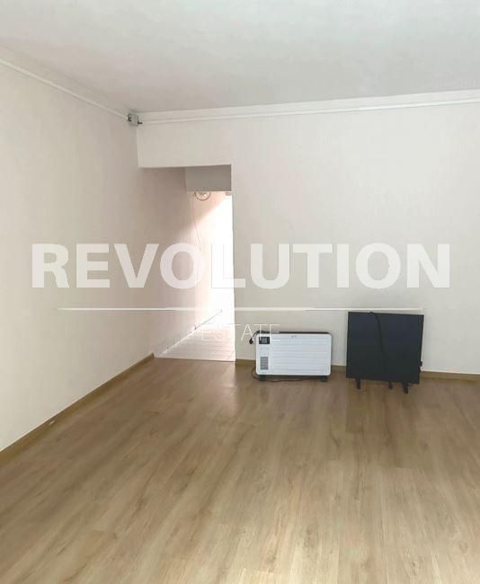 Дава се под наем Двустаен апартамент в Варна, Лятно кино Тракия - 50 кв.м за 280 € - Снимка #2