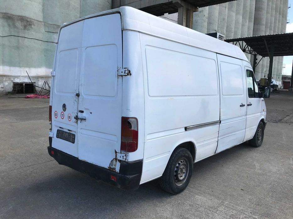 Dezmembrez Volkswagen LT 28 35 2.5 TDI 90 cp tip APA punte simpla 2000