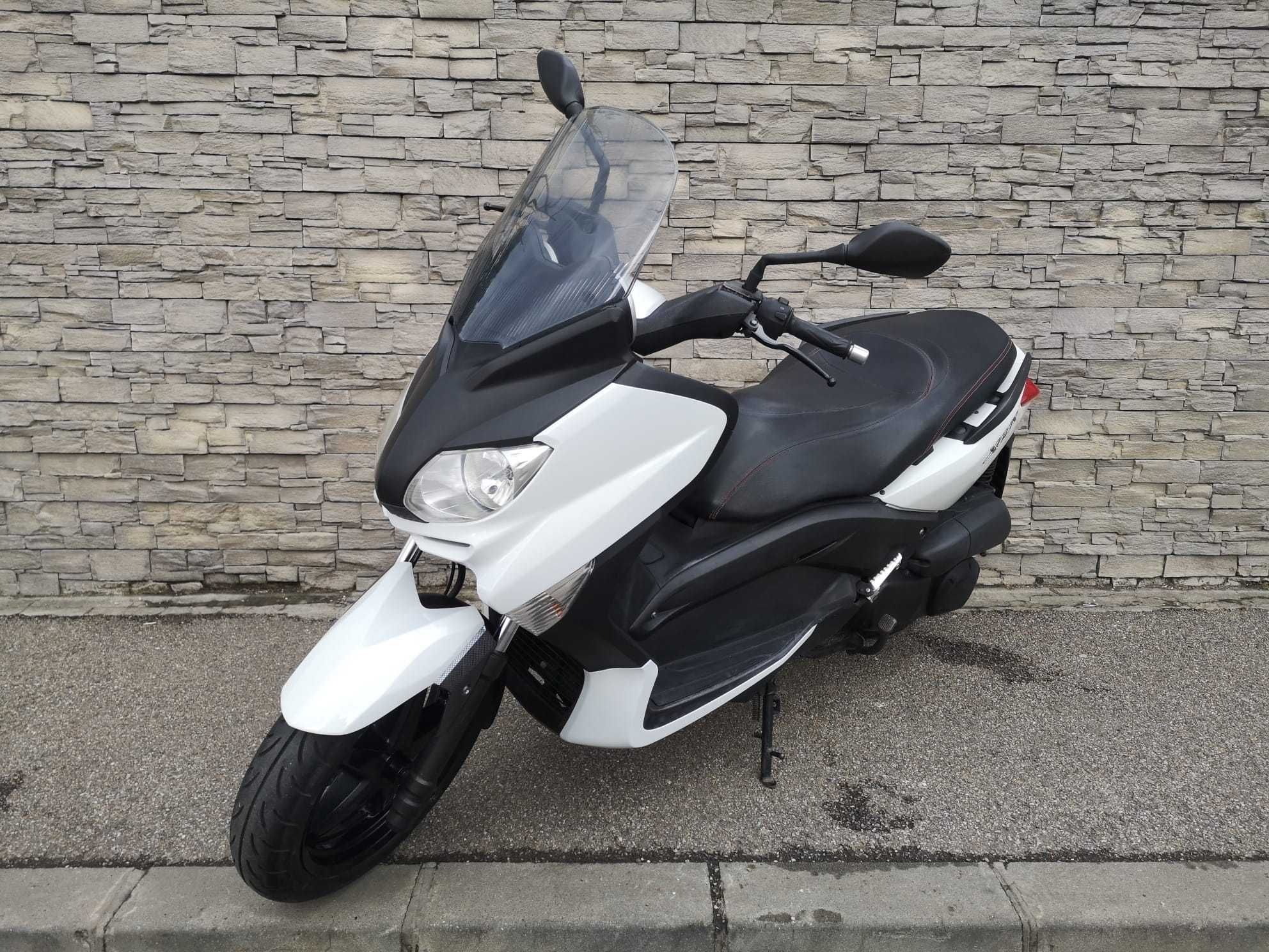 Yamaha x-max 250  2010