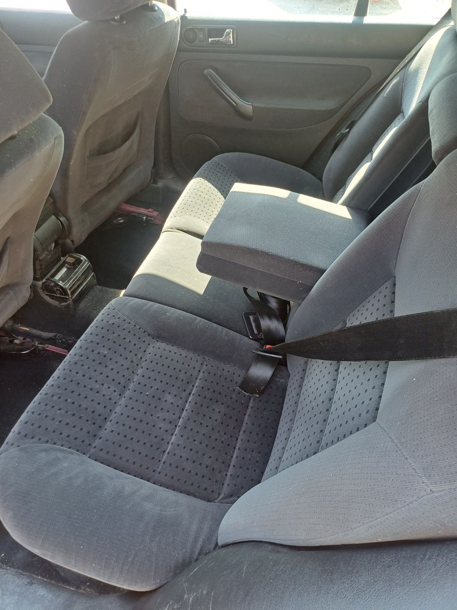 Golf 4 2000г 1.6sr цял или на части