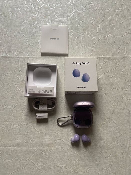 Samsung Galaxy Buds 2 Violet in Cutie