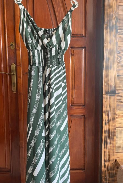 Rochie verde cu bretele, de vară