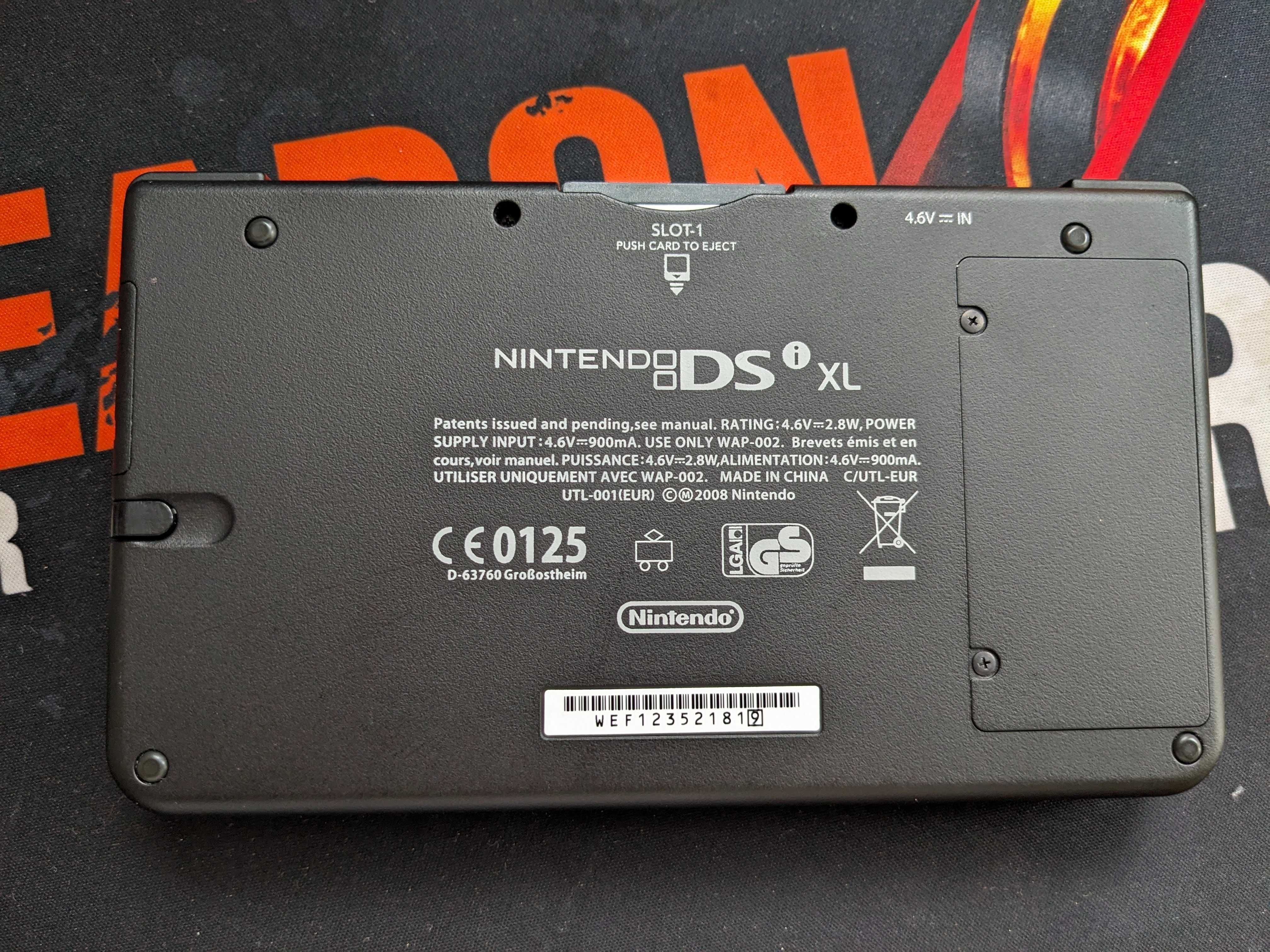 Nintendo DS XL + карта с 482 игри