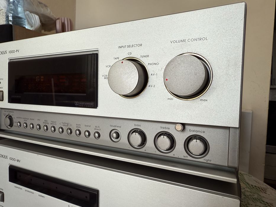 Luxman 1000 PV 1000 MV качествени компоненти