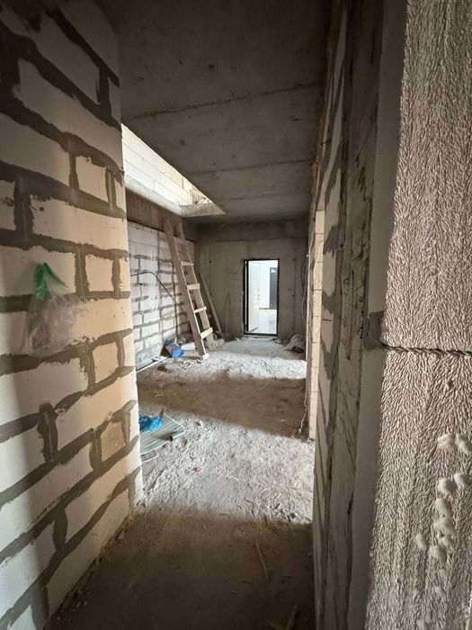 Срочно продаётся 4 ком Новостройка коробка