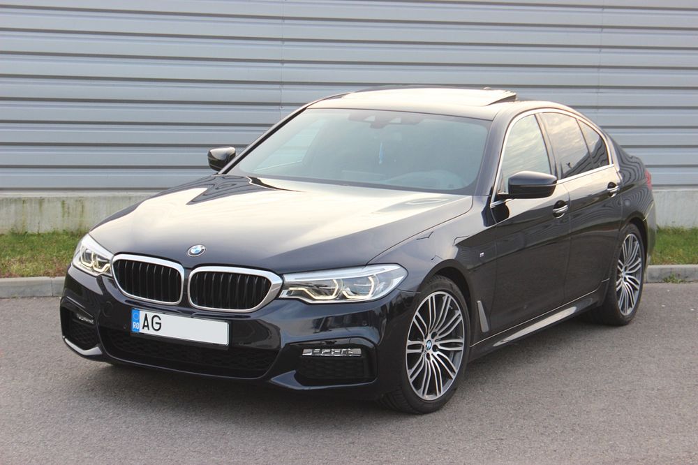BMW Seria 5 G30/M pack/Trapa/Faruri led/Head up/Cheie display/Km Reali