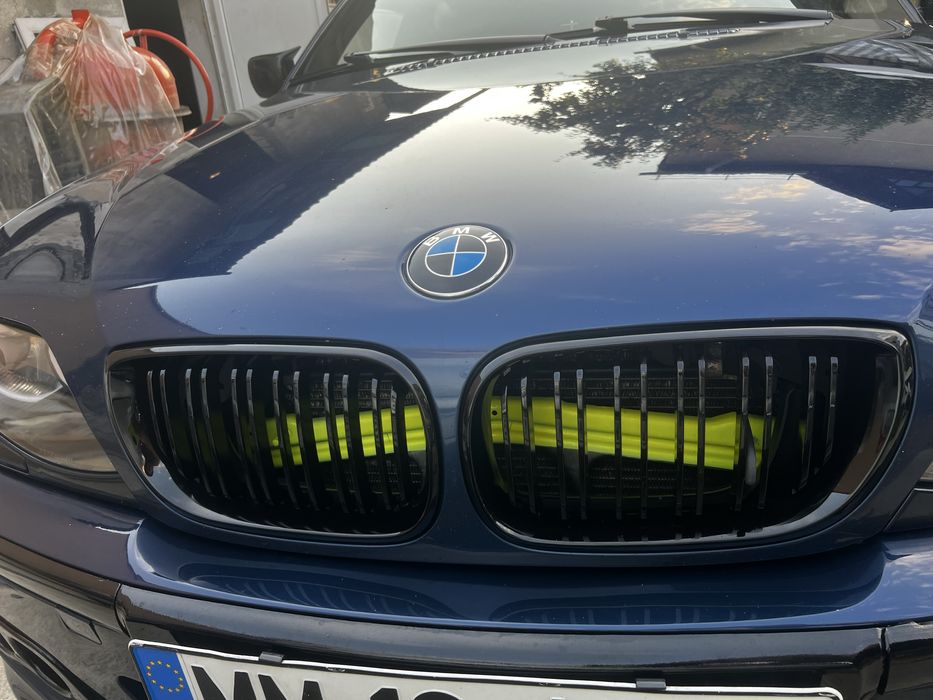 Grile fata duble negre bmw e60,e61 am si de bmw e46 facelift