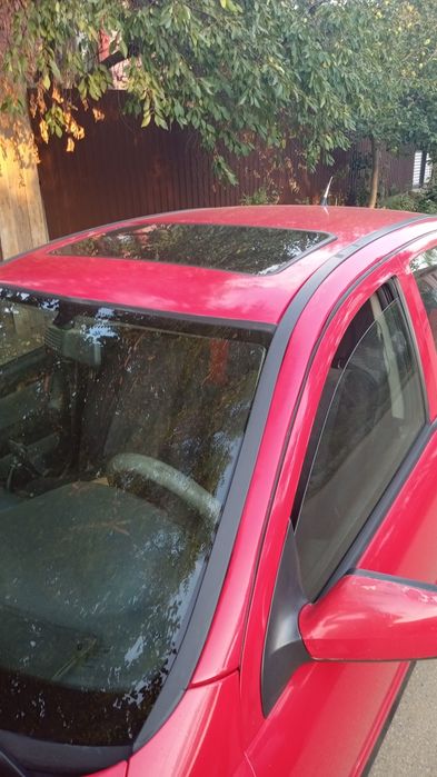 Opel Astra 2000 rosu