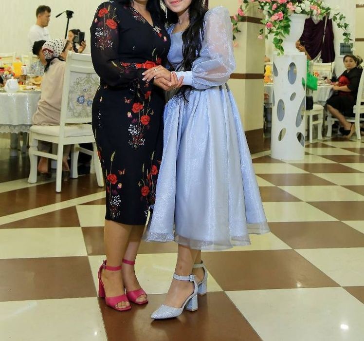 Вечерное платье в красивом фасоне