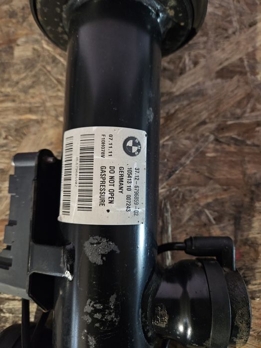 Amortizor electric stânga spate original BMW F10 EDC 6796859 &