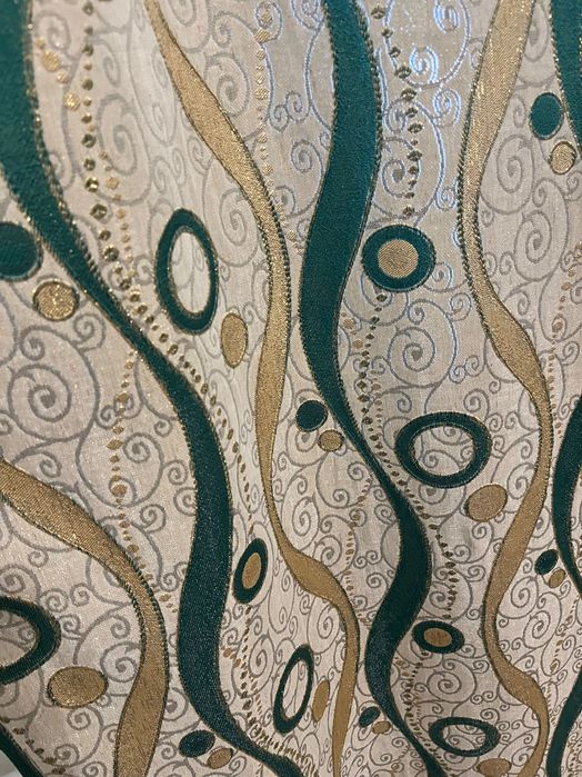 Красивая плотная занавеска