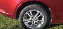 Vând 4 jante aliaj pe 16 cu cauciucuri Bridgestone de vară .
