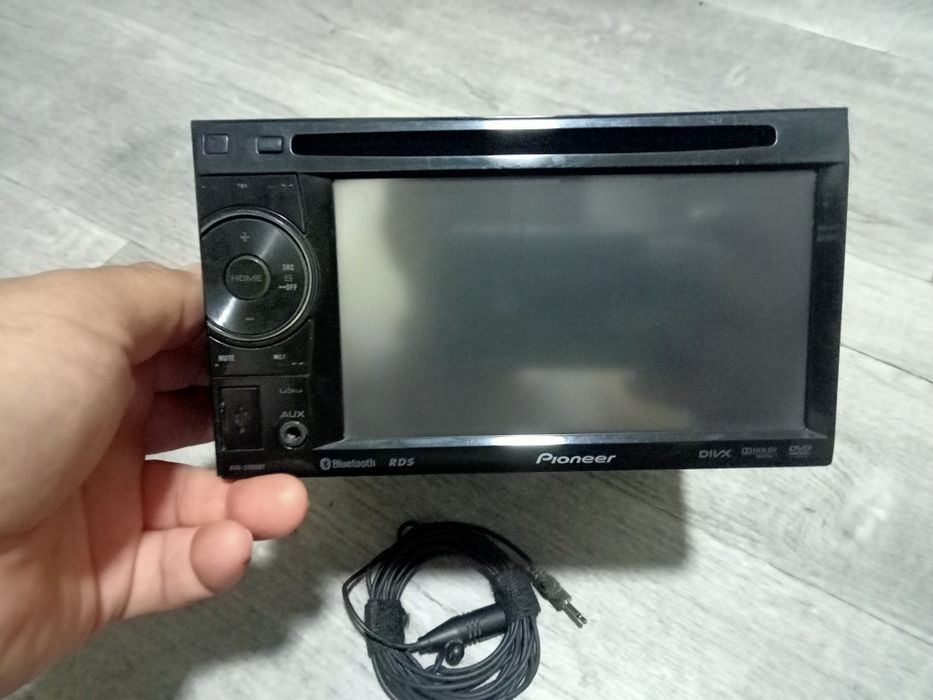 Продам Pioneer AVH-2450BT в хорошем состоянии.