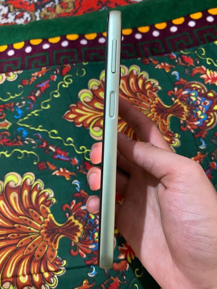 Samsung galxy A24 sotiladi 6.128gb