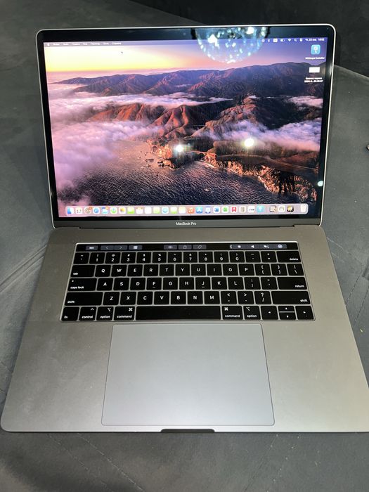 MacBook Pro 15, Intel core i9, 2019, 512gb