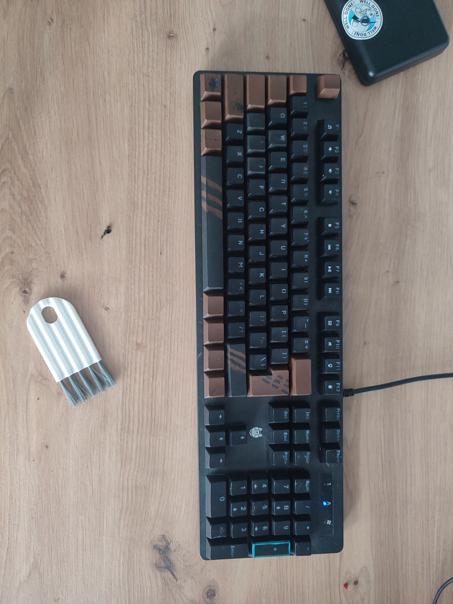 Tastatura mecanica Negru cu Maro