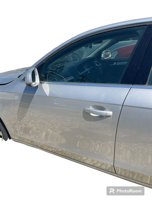 Usa stanga fata Audi A4 B8 Berlina