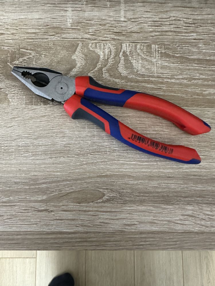 Клещи Knipex комбинирани 180 мм ,K0302180