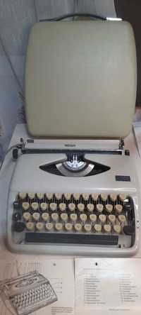 Mașină de scris  portabilă Triumph Tippa  impecabilă