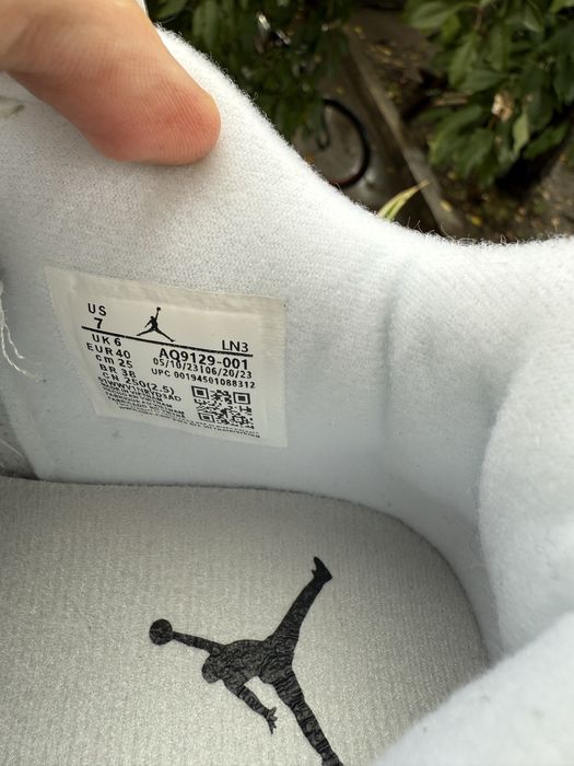 Jordan 4 Frozen marimea 36, 37, 38, 39, 40, 41, 42, 43, 44, 45, 46