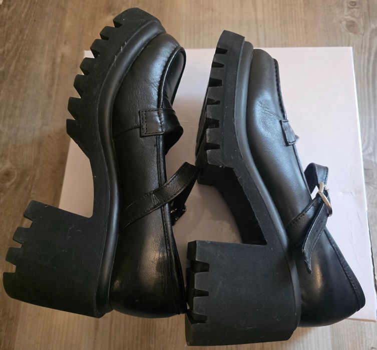 Обувки от естествена кожа