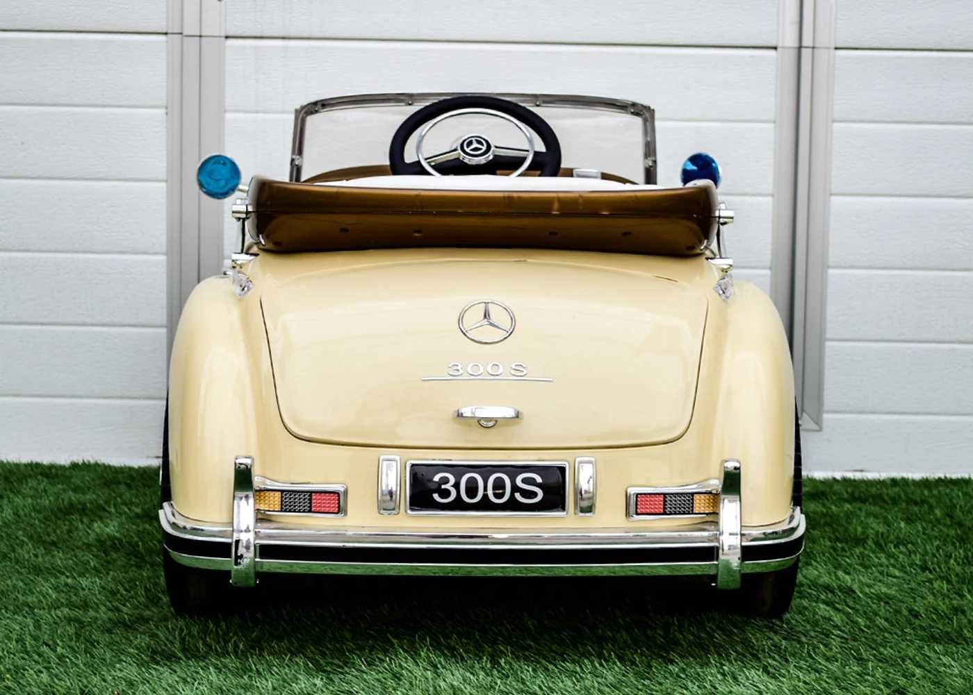 Masinuta electrica de epoca copii 1-7 ani Mercedes 300S, Roti Moi Bej