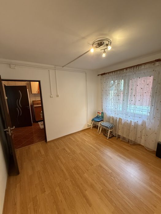 Casa in sinaia utilata/mobilata formata din 3 apartamente zona Furnica