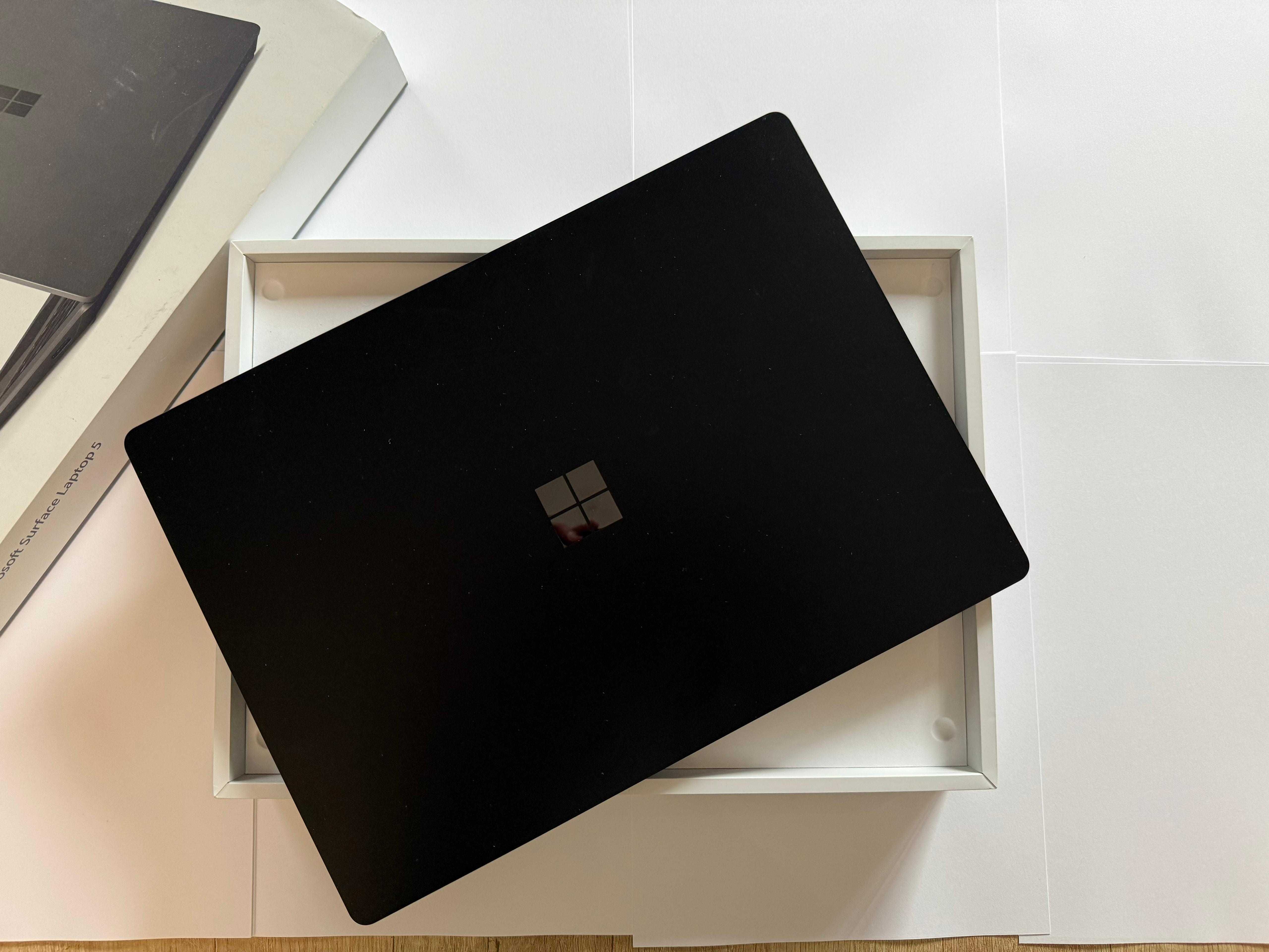 Microsoft Surface Laptop 5 - 15" ! NOU / I7 Gen - 512 Gb ! NOU !