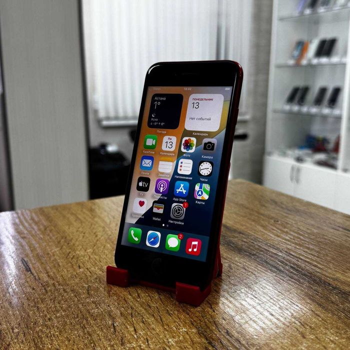 Сотовый телефон Apple iPhone SE 128GB / sk151592